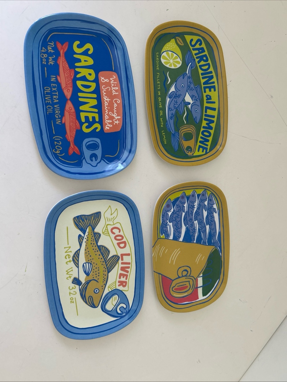 Set of 4 Vintage-Style Sardine & Fish Appetizer Trays Coastal Life Melamine NEW - Picture 14 of 15